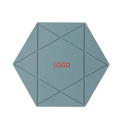 Hexagonal insulated placemats