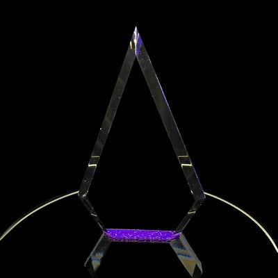 Medium Beveled Peak Cut